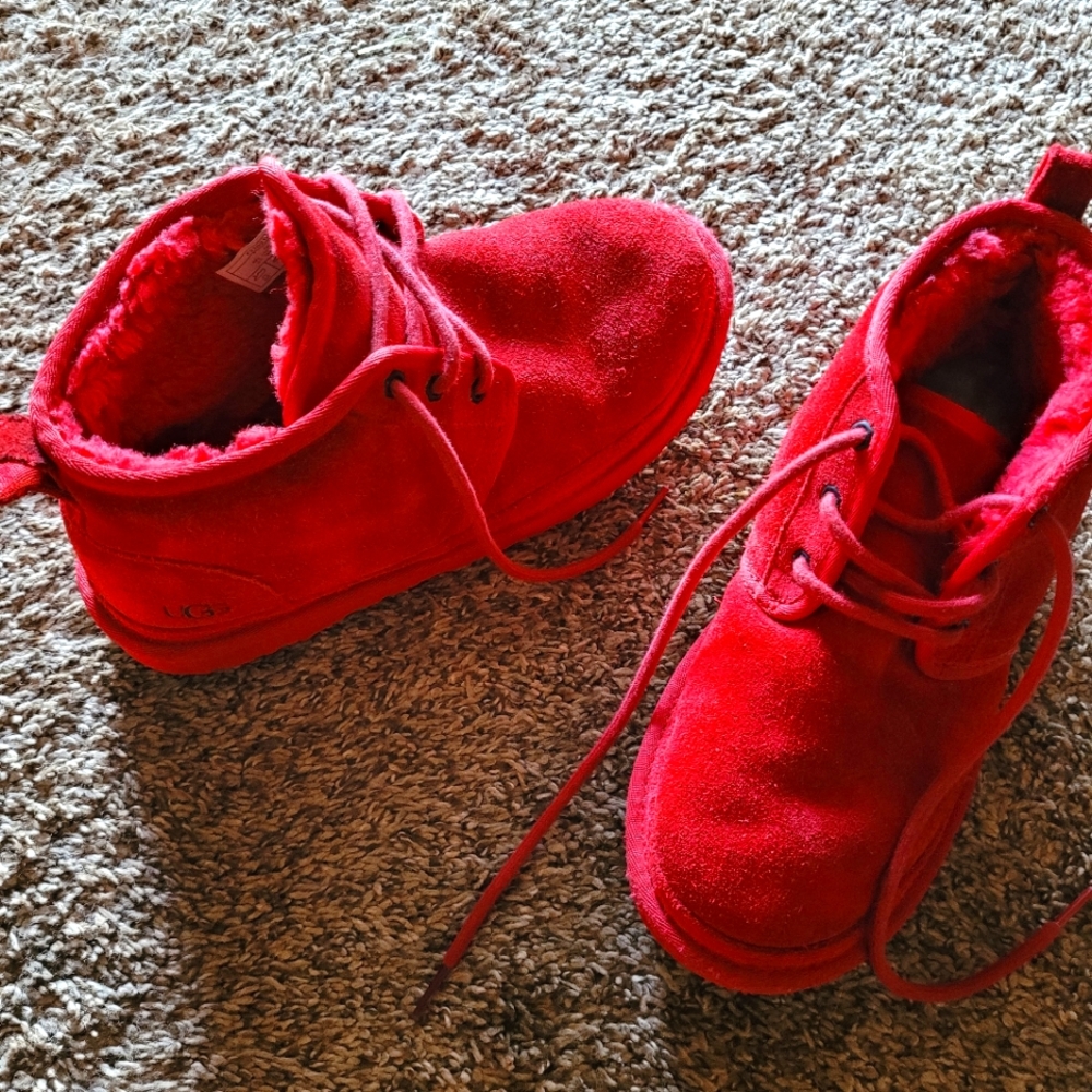 Ugg red boot